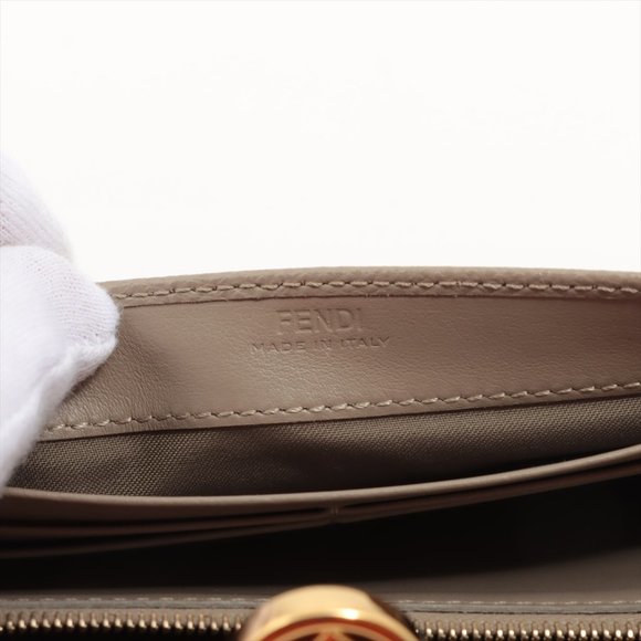 FENDI Continental Biege Leather Wallet - Picture 11 of 12